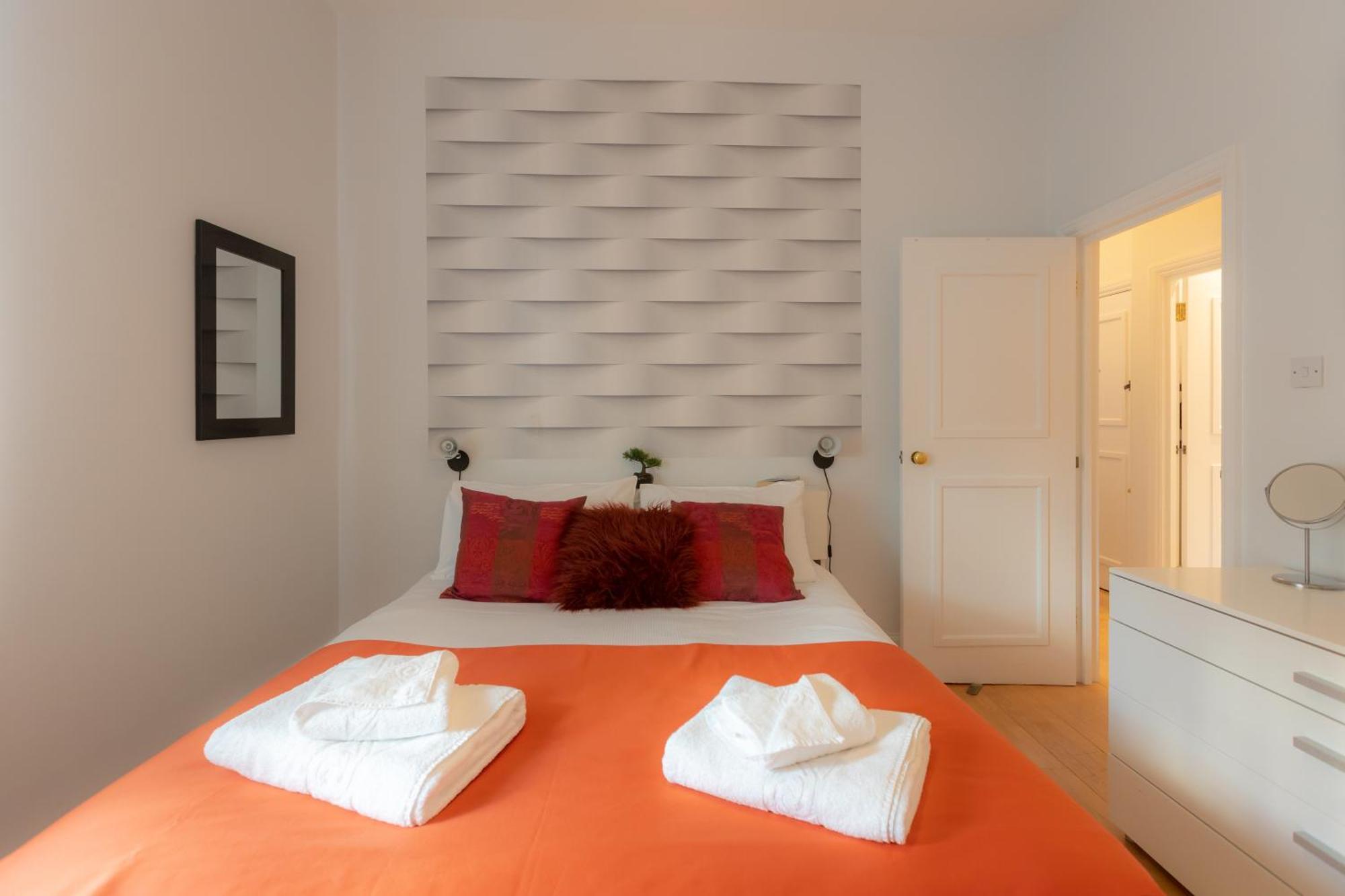 The Zenscape - Chic 2 Bedroom Apartment In Covent Garden L Sleeps 6 With Sofa Bed L Prime Location Plus Free Wifi L Perfect For Business & Leisure Travelers L 15Percent Off Weekly & 20Percent Off Monthly Stays! London Exterior foto